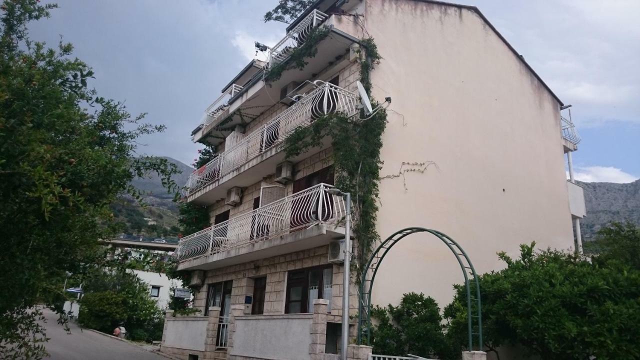 Apartmani Tina Podgora Esterno foto