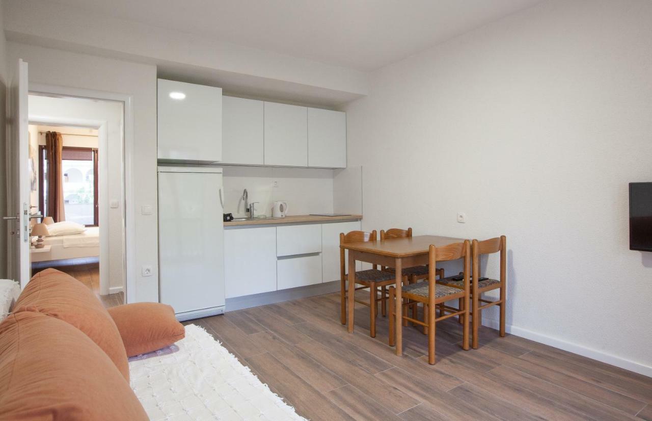 Apartmani Tina Podgora Esterno foto