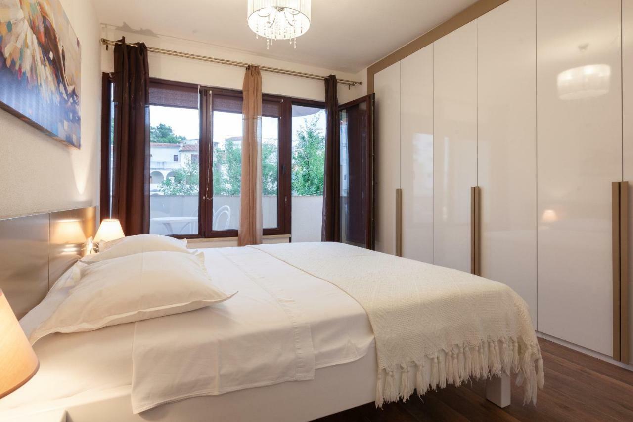 Apartmani Tina Podgora Esterno foto