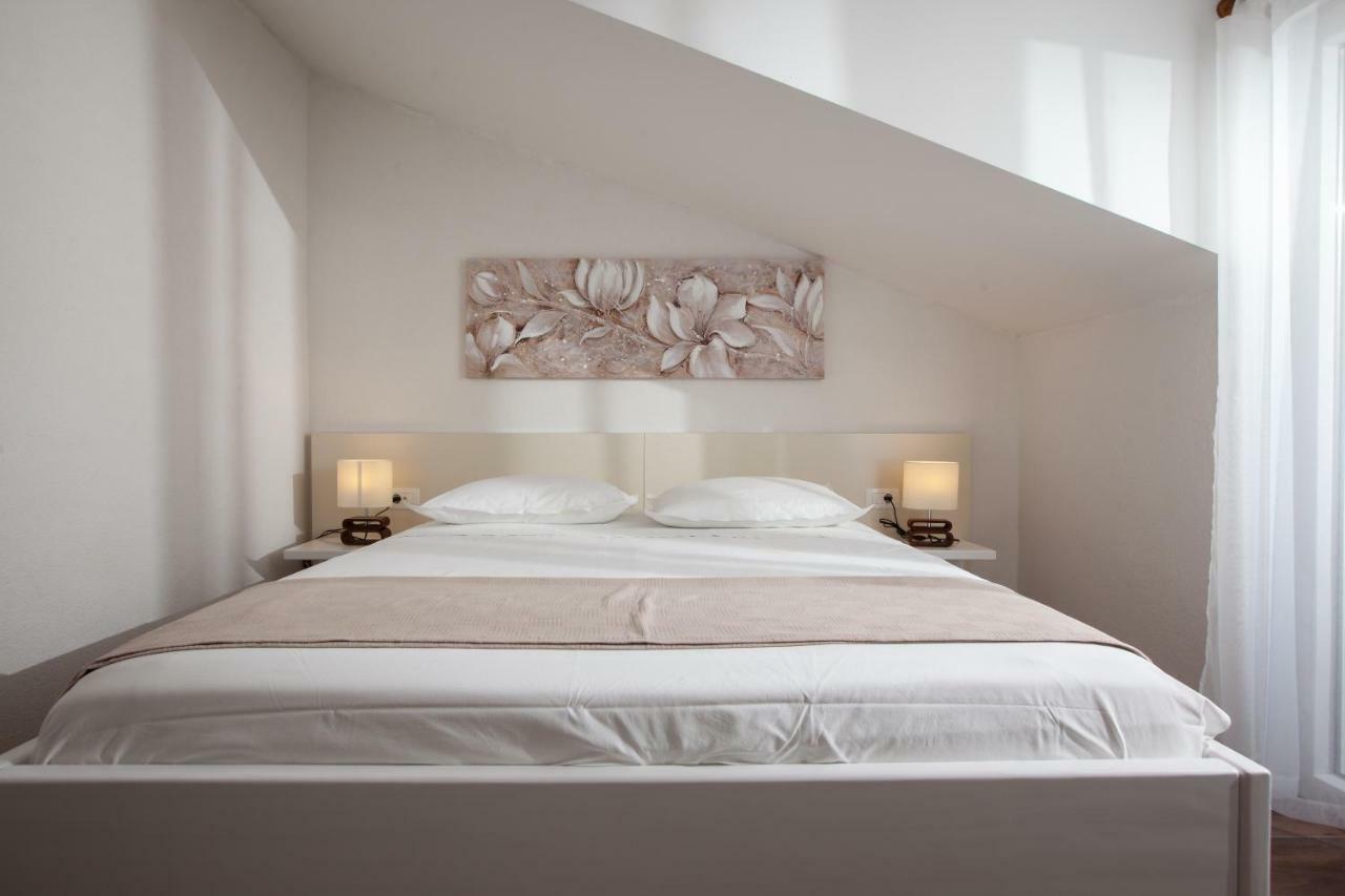 Apartmani Tina Podgora Esterno foto
